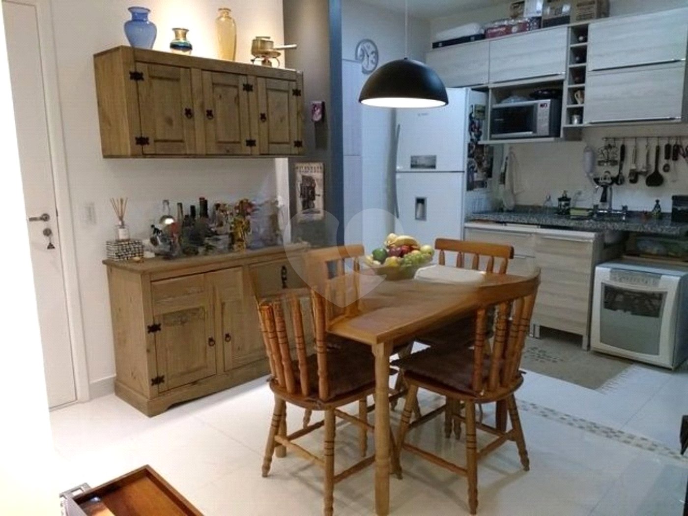 Apartamento à venda no Brás, 1 quarto, varanda, garagem, semimobiliado