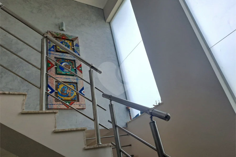 Linda Casa 3 dormitórios com piscina - R$ 950.000,00