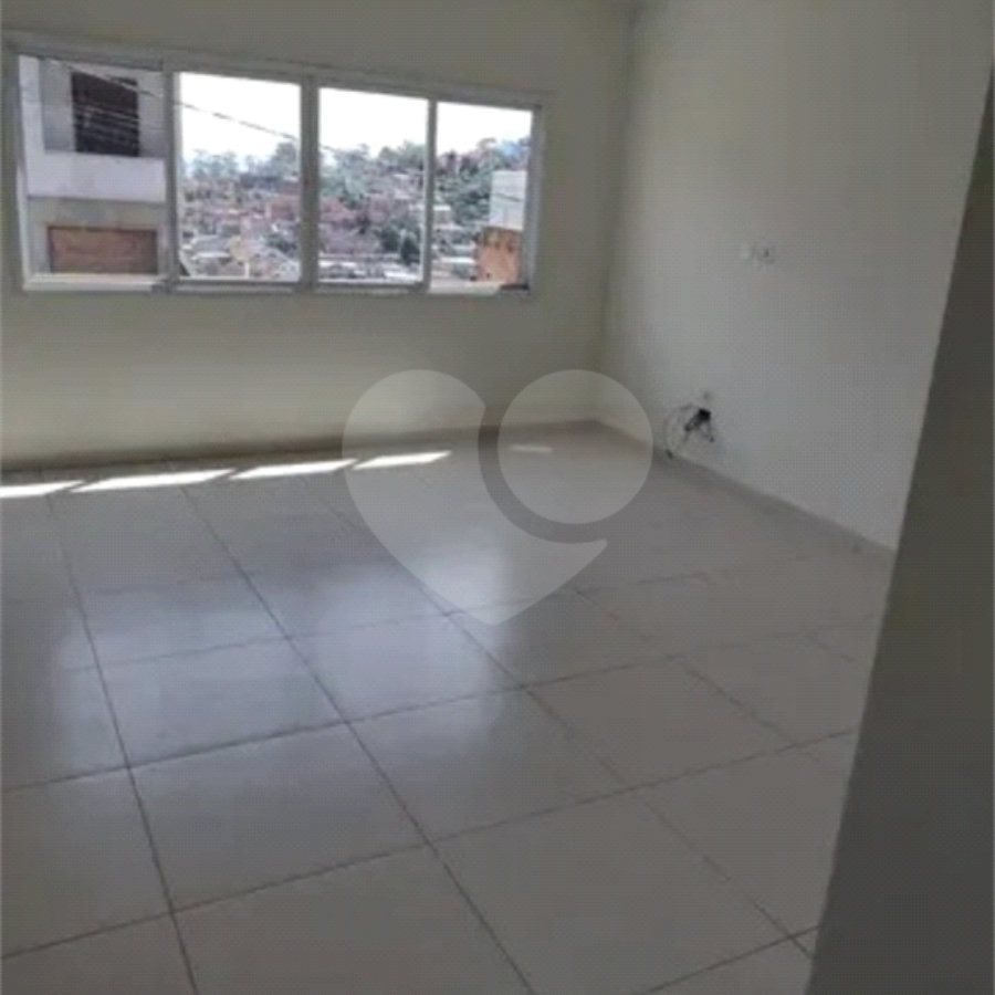 Sobrado à venda em Santo André , com 179m² , 2 dormitórios , sendo 1 suíte e 5 vagas.
