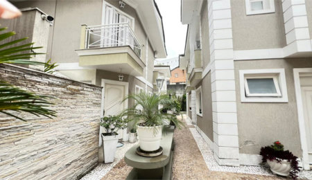 Casa à venda com 3 quartos, sendo 1 suíte,  no condomínio Villagio Tramway, São Paulo - SP