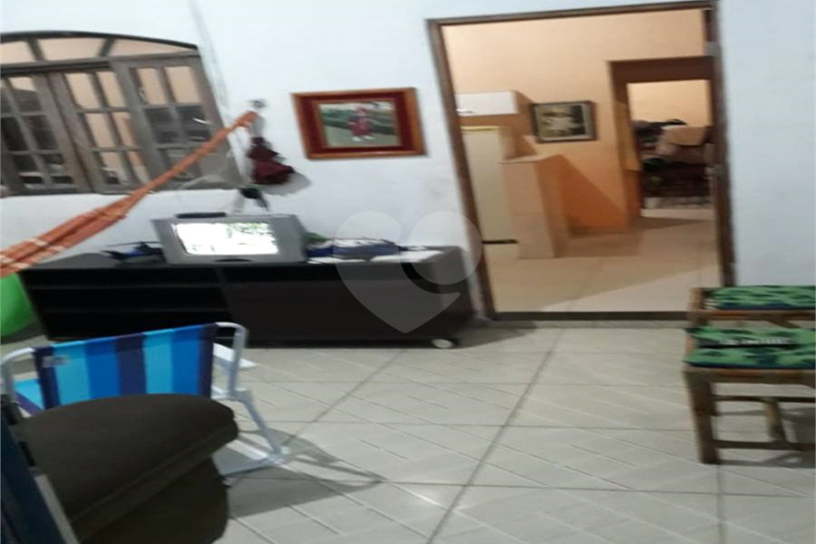Casa à venda com 3 quartos em Balneário Laranjeiras, Itanhaém, SP