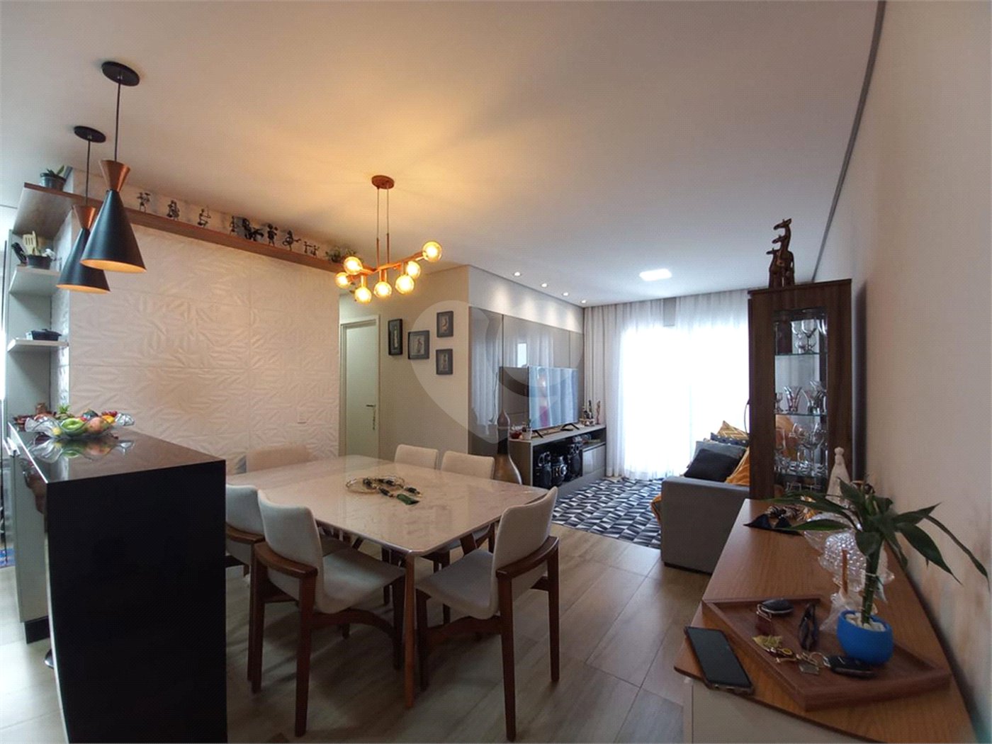 Apartamento à venda com 2 quartos, sendo 1 suíte,  em Jardim São Pedro, Mogi das Cruzes, SP