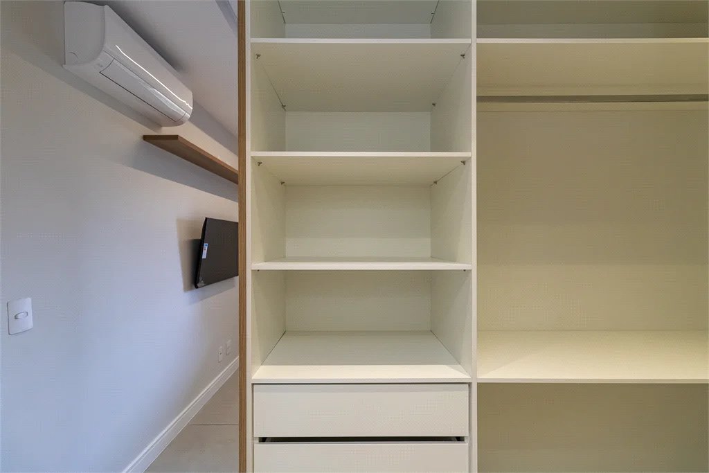 Apartamento à venda com 1 quarto em Vila Cordeiro, São Paulo, SP