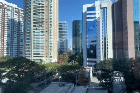 Conjunto comercial com 146m², 3 vagas, à venda no Brooklin