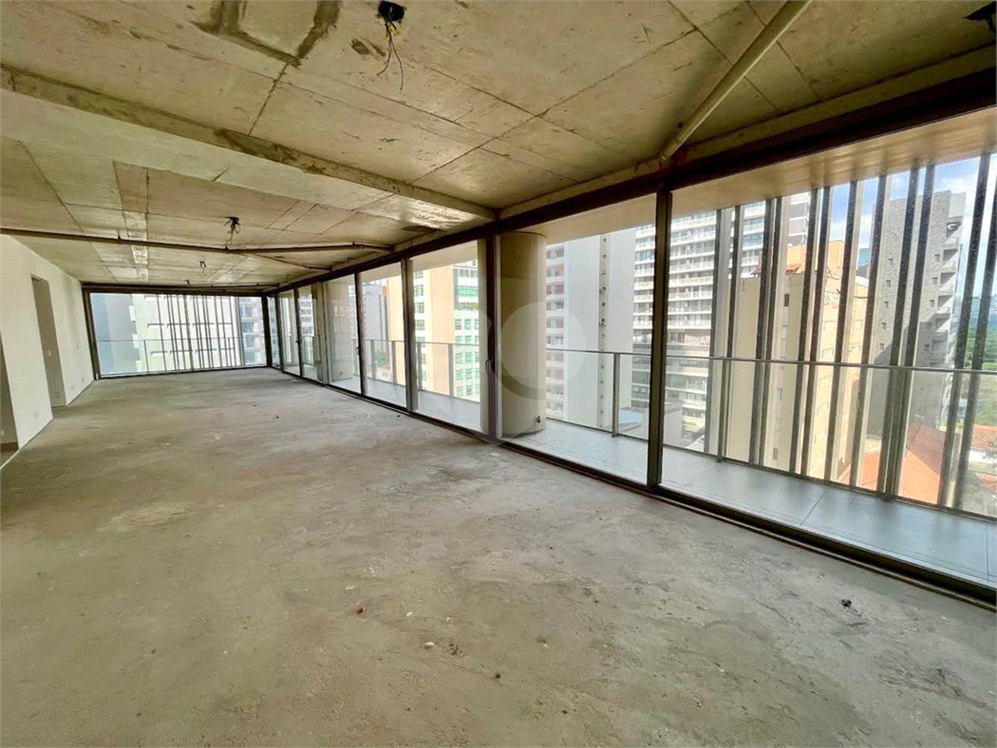 Apartamento à venda com 3 suítes em Pinheiros, São Paulo, SP