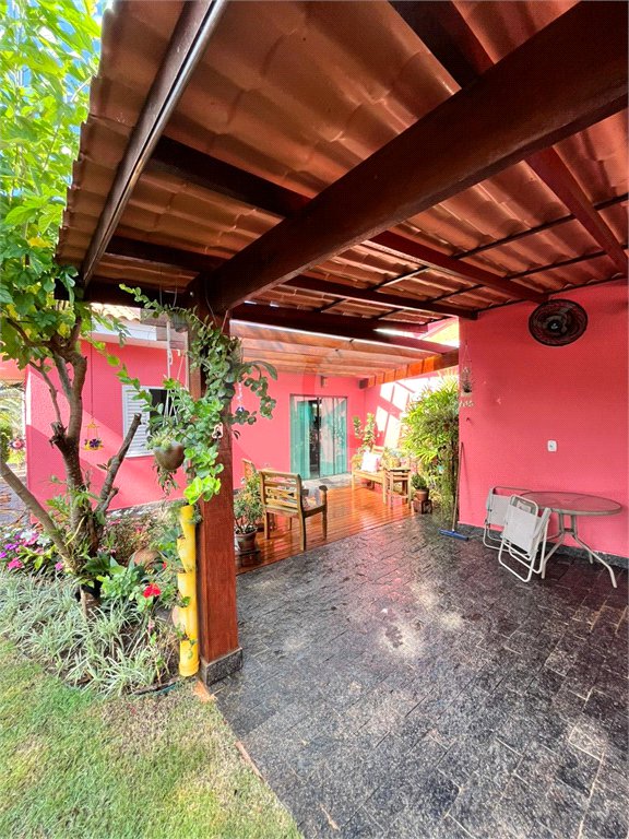 Casa à venda com 3 quartos, sendo 1 suíte, no condomínio Portal do Sabiá, Araçoiaba da Serra - SP