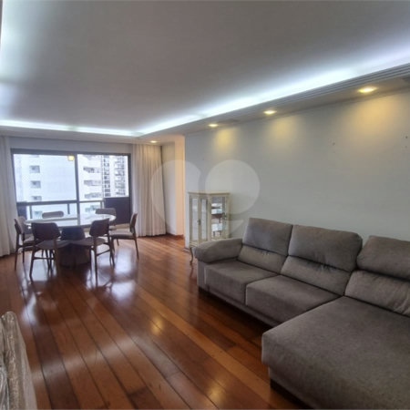 Apartamento à venda com 3 quartos, sendo 1 suíte,  em Indianópolis, São Paulo, SP