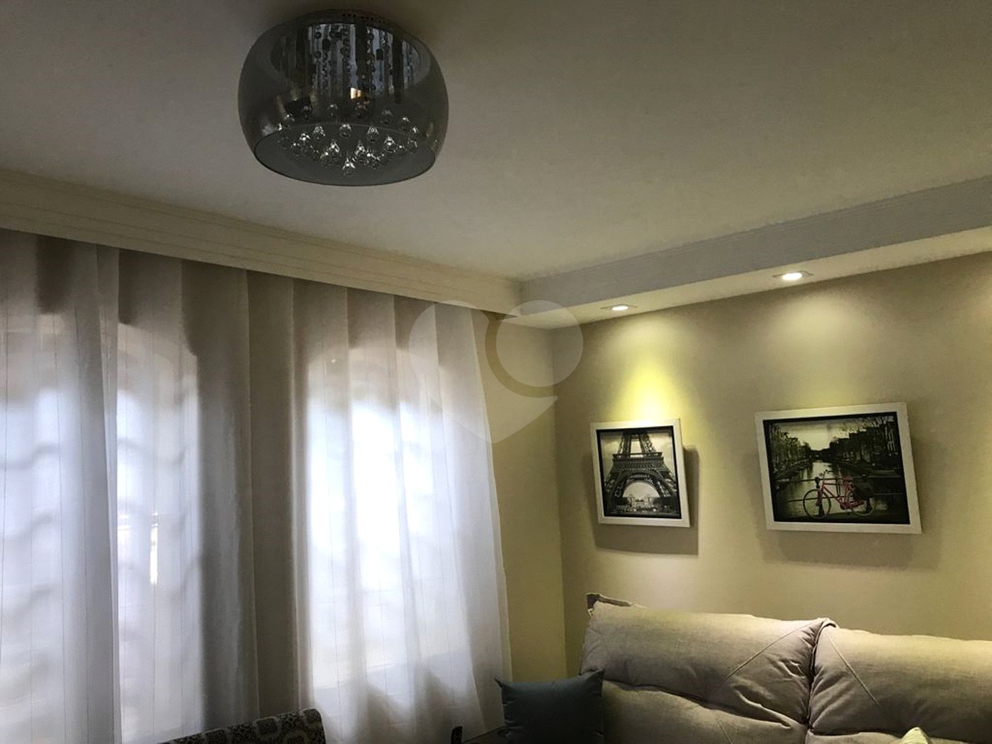 Sobrado à venda com 3 quartos, sendo 1 suíte, em Vila do Castelo, São Paulo, SP