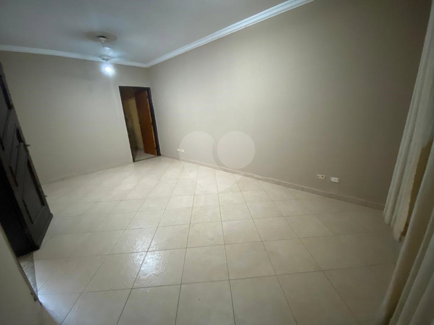 Casa à venda com 3 quartos, sendo 1 suíte, em Vila Valença, São Vicente, SP