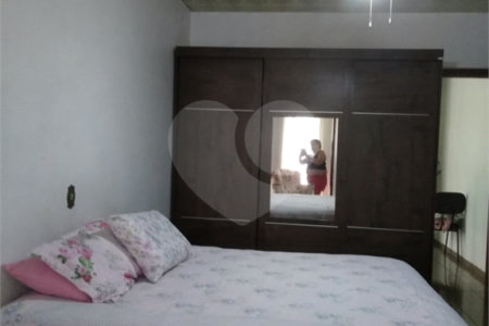 Sobrado à venda com 3 quartos, sendo 1 suíte, em Chora Menino, São Paulo, SP