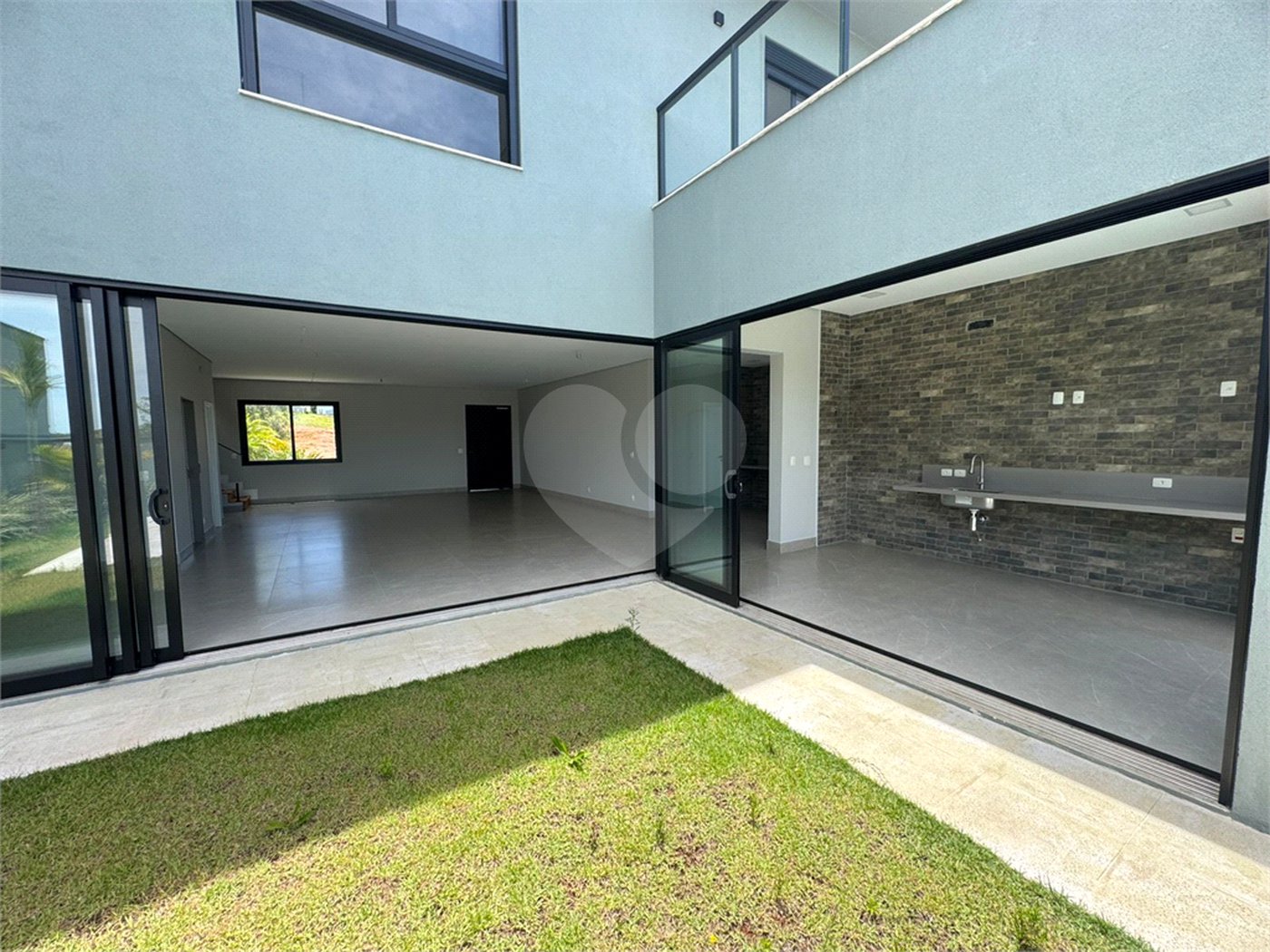 Casa à venda com 4 suítes no condomínio Villas do Golf, Itu - SP