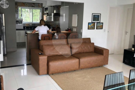 Apartamento à venda com 3 quartos, sendo 1 suíte,  em Jardim Ampliação, São Paulo, SP