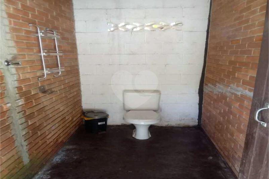 Casa à venda com 6 quartos, sendo 3 suítes, no condomínio Residencial Jardins de Mairiporã I, Mairiporã - SP