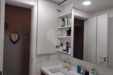 Apartamento à venda com 3 quartos, sendo 1 suíte,  em Campo Grande, São Paulo, SP
