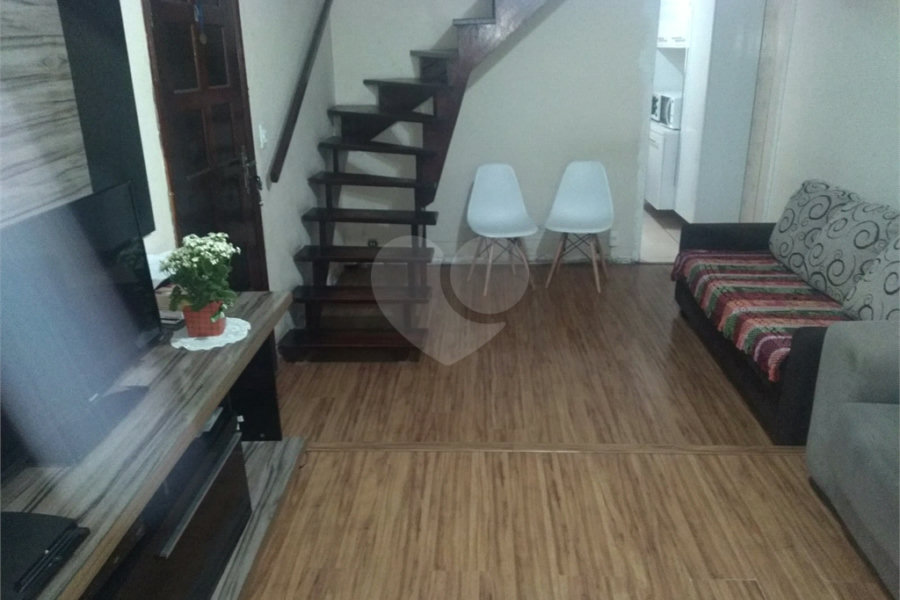 Sobrado à venda com 2 quartos em Tremembé, São Paulo, SP