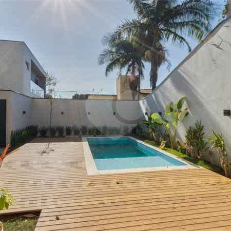 Casa à venda com 4 suítes no condomínio Villa Suiça, São Paulo - SP