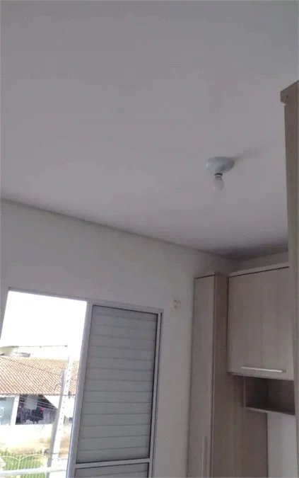 Sobrado à venda com 3 quartos em Jardim Estela Mari, Cotia, SP