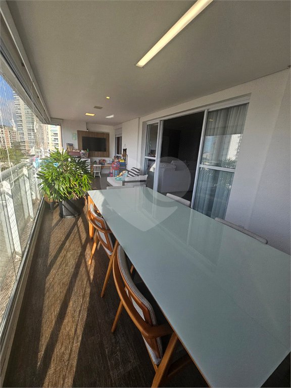 Apartamento à venda com 3 suítes em Santa Teresinha, São Paulo, SP