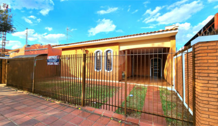 Casa à venda com 3 quartos, sendo 1 suíte,  no Centro, Araraquara, SP