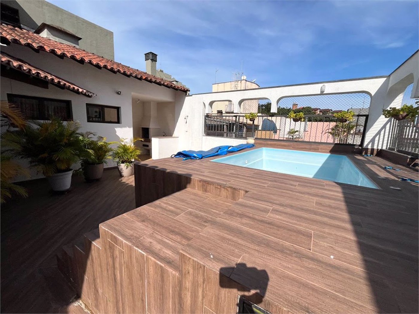 Apartamento com 4 dormitórios à venda, 259 m² por R$ 900.000,00 - Jardim Três Marias - Guarujá/SP