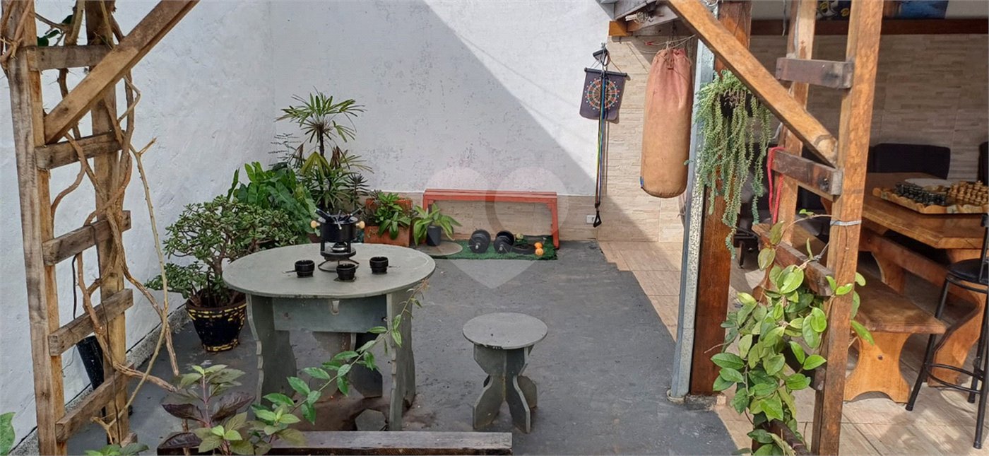 Sobrado à venda com 2 suítes em Loteamento Terras de São Pedro e São Paulo, Salto, SP