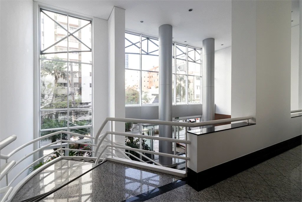 Apartamento à venda ou para alugar com 1 suíte em Pinheiros, São Paulo, SP