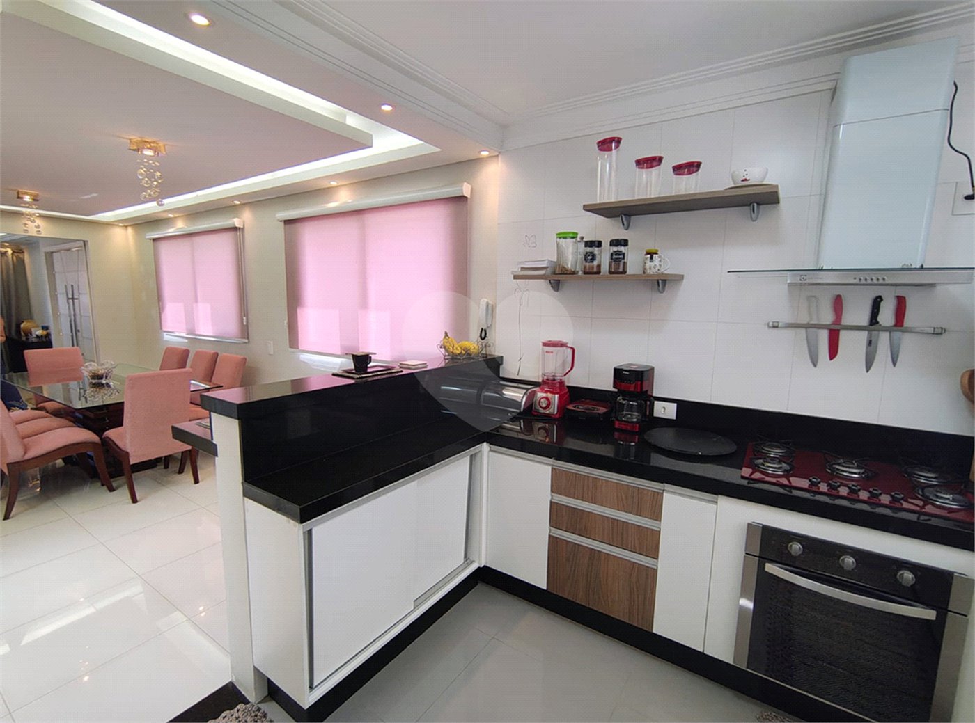 Casa à venda com 3 quartos, sendo 1 suíte,  em Horto Santo Antonio, Jundiaí, SP