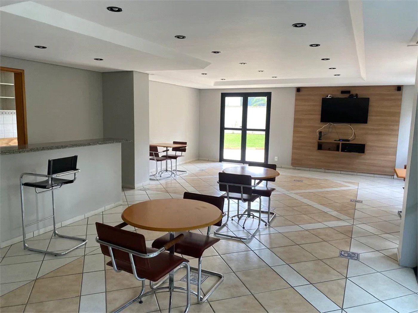 Apartamento à venda com 3 quartos, sendo 1 suíte, em Vila Andrade, São Paulo, SP