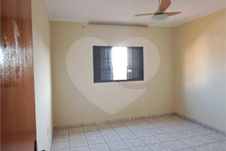 Sobrado à venda com 3 quartos, sendo 2 suítes, em Jardim Adriana, Indaiatuba, SP