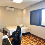 Sobrado à venda com 5 quartos, sendo 2 suítes, em Vila Inah, São Paulo, SP