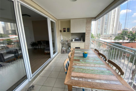 Apartamento à venda com 3 suítes em Lapa, São Paulo, SP