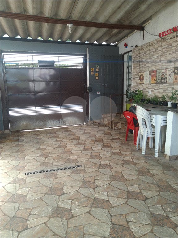Casa à venda com 4 quartos, sendo 1 suíte, em Vila Pirajussara, São Paulo, SP