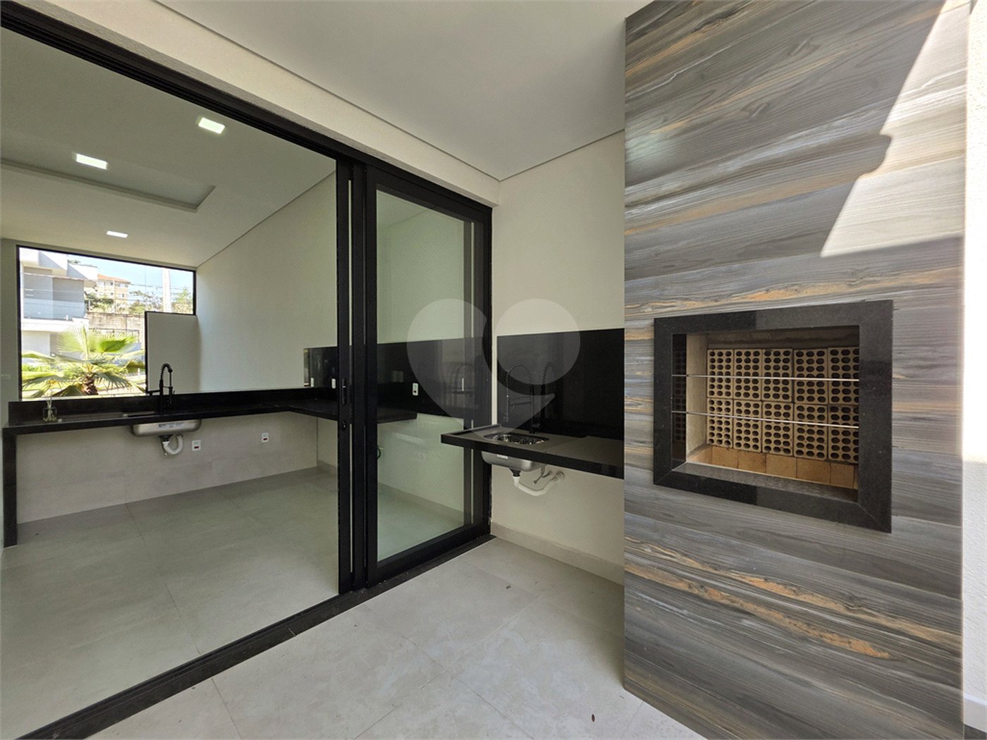 Casa à venda com 3 quartos, sendo 1 suíte, no condomínio Golden Park Residence, Sorocaba - SP