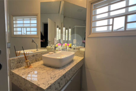 Casa à venda com 3 quartos, sendo 1 suíte,  no condomínio Jardim das Flores, Sorocaba - SP