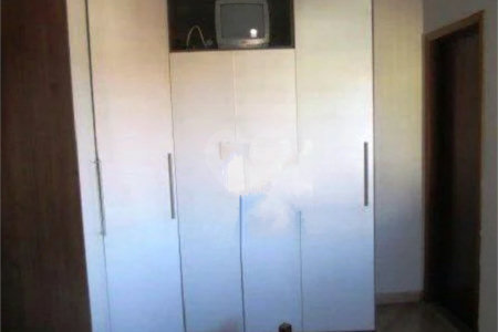 Casa à venda com 3 quartos, sendo 1 suíte, em Vila Nova Carolina, São Paulo, SP