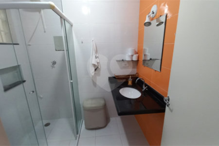 Sobrado à venda com 3 quartos, sendo 1 suíte, em Vila Gomes, São Paulo, SP