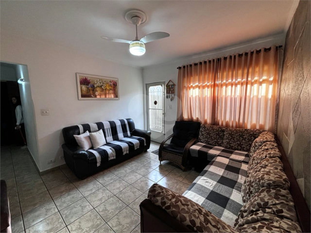 Casa à venda com 4 quartos, sendo 1 suíte,  em Parada Inglesa, São Paulo, SP