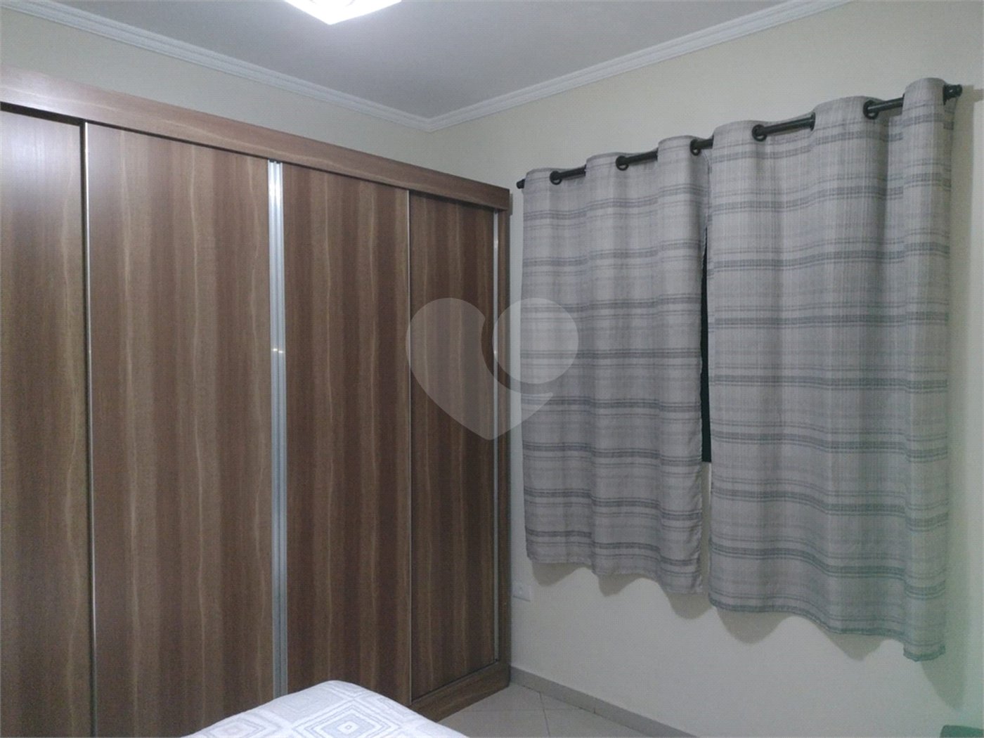 Sobrado à venda com 2 quartos, sendo 1 suíte, em Jardim Márcia, Suzano, SP