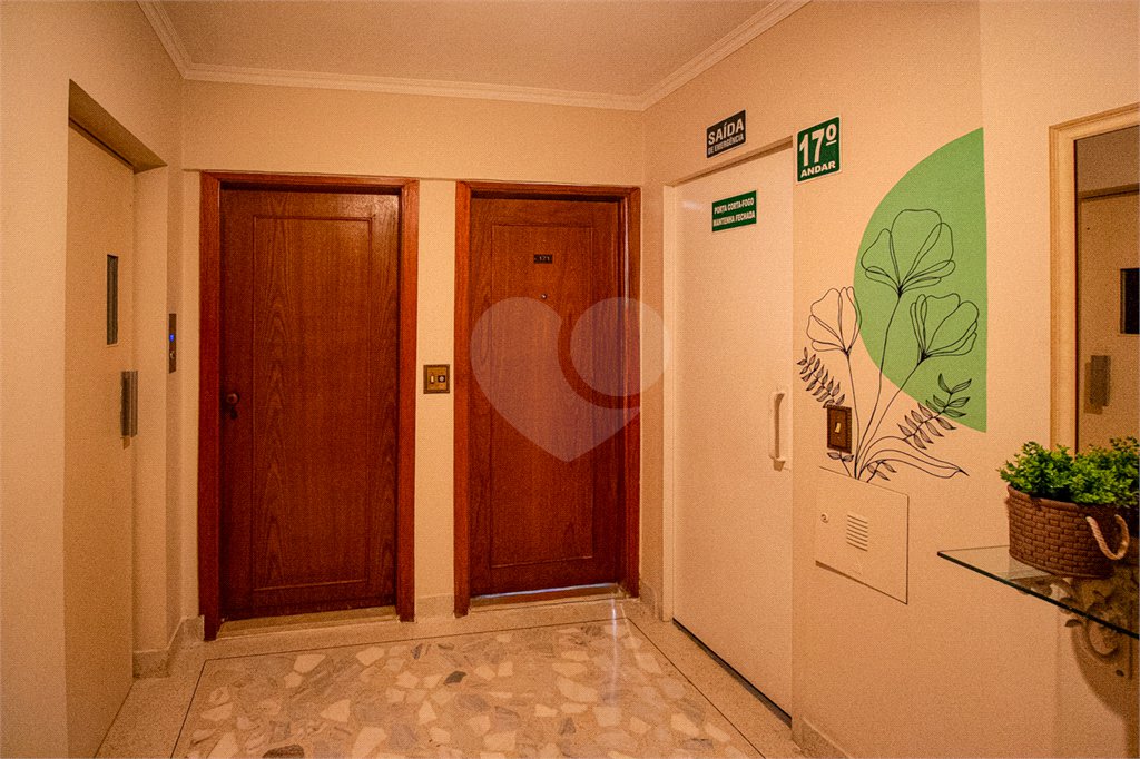 Apartamento à venda com 3 quartos, sendo 2 suítes, em Água Branca, São Paulo, SP