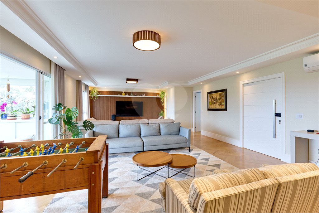 Apartamento à venda com 4 suítes em Jardim Marajoara, São Paulo, SP