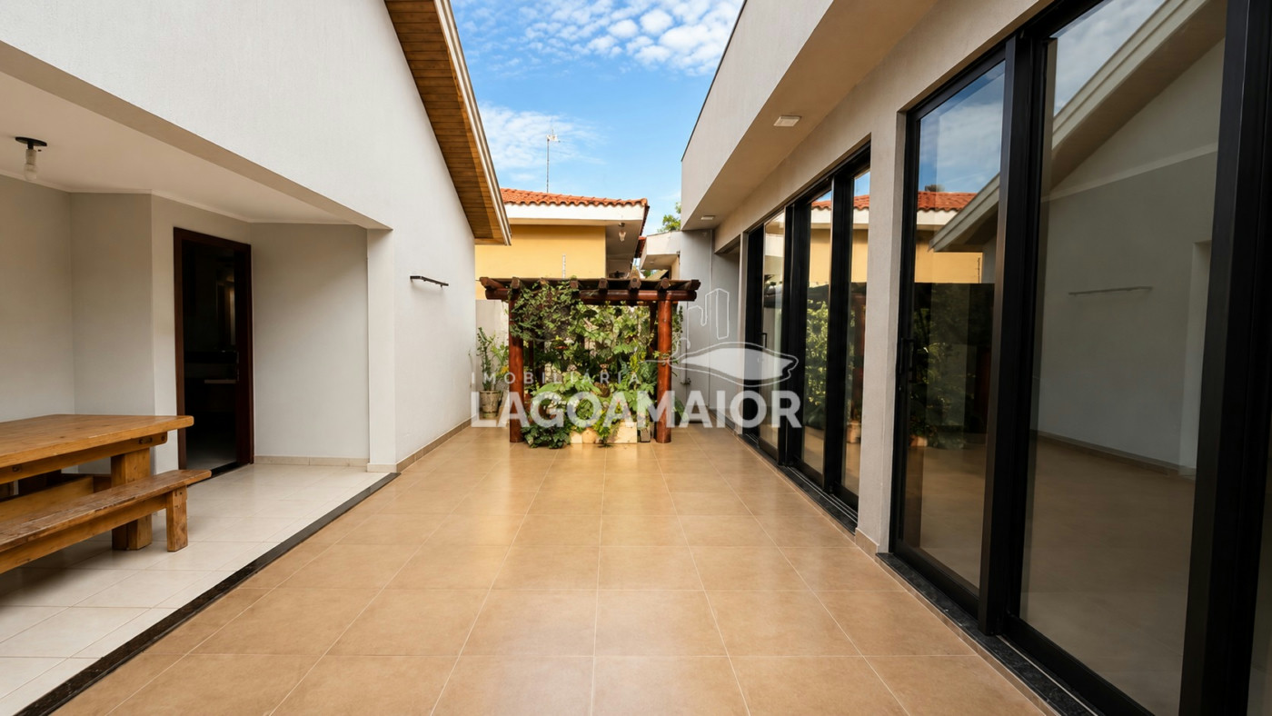 Casa à venda com 3 quartos, sendo 1 suíte,  em Vila Nova, Três Lagoas, MS