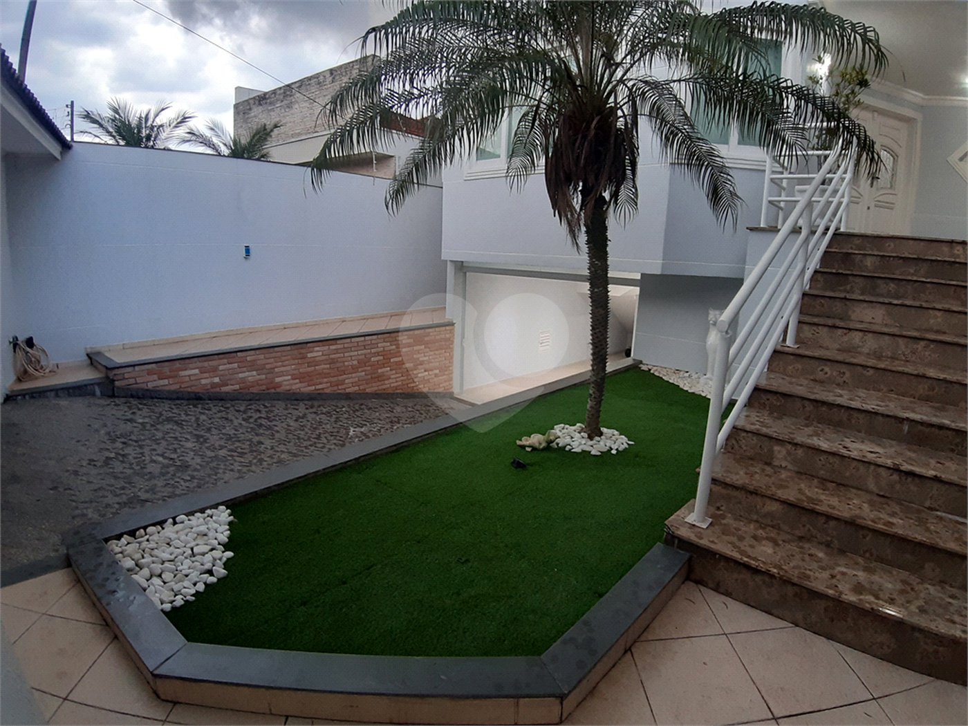 Casa à venda com 4 quartos, sendo 2 suítes, em Jardim Leonor Mendes de Barros, São Paulo, SP