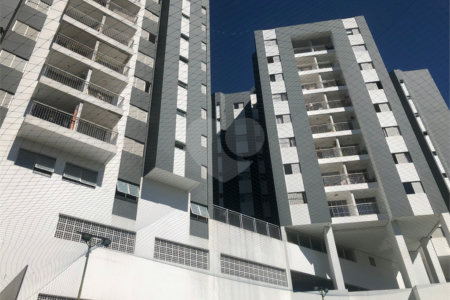 Apartamento à venda com 3 quartos, sendo 1 suíte, em Jardim Mariliza, São Paulo, SP