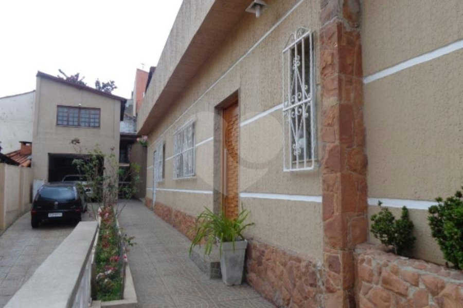 Casa Térrea à venda com 3 suítes em Vila Gustavo, São Paulo, SP