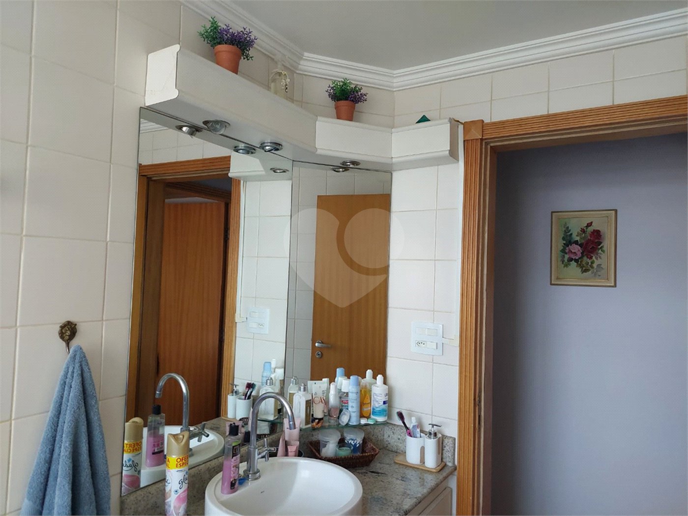 Apartamento de 70m² com 2 dormitórios e 1 vaga.
