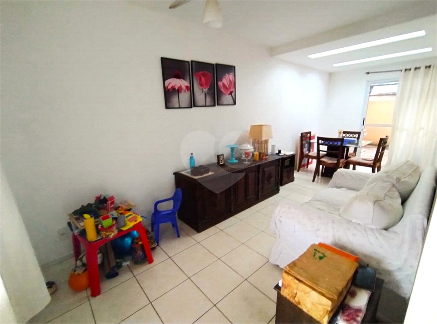 Casa à venda com 3 quartos, sendo 1 suíte, no condomínio Grand Family, Rio de Janeiro - RJ