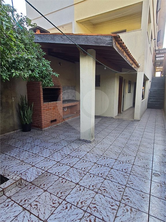 Sobrado à venda com 4 quartos, sendo 1 suíte, em Vila Pereira Barreto, São Paulo, SP