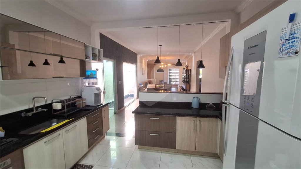Casa à venda com 3 quartos, sendo 1 suíte, no condomínio Golden Park Residence, Sorocaba - SP