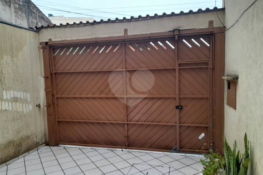 Sobrado à venda com 3 quartos no Brasilândia, São Paulo, SP