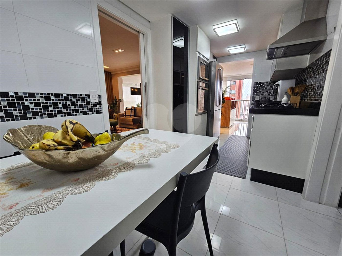 Apartamento à venda com 3 quartos, sendo 1 suíte, em Vila Regente Feijó, São Paulo, SP